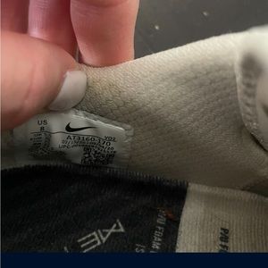 Size 8 women’s Nike Metcon (CrossFit sneaker)